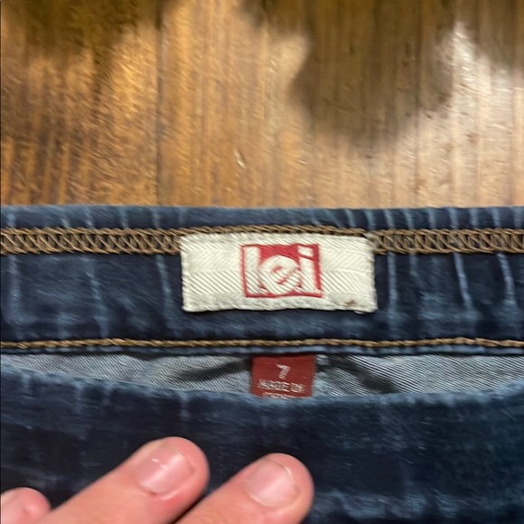 Women's Blue Jeans - Picture 2 of 3